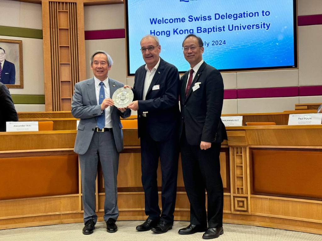 Bundesrat Parmelin traf sich zu einem Austausch mit der Leitung der Baptist-Universität.