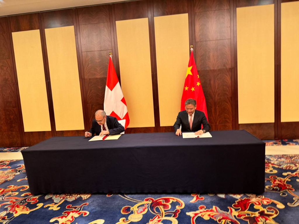 Mit der Unterzeichnung des Memorandum of Unterstanding soll die Modernisierung des Freihandelsabkommen eingeleitet werden.